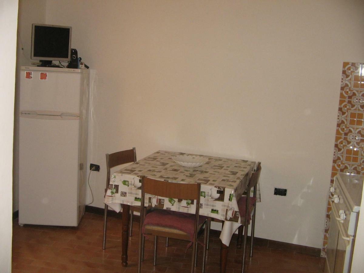 Bilocale Patti Apartment ภายนอก รูปภาพ